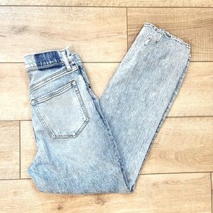 A&F the 90’s straight ultra high rise light wash jeans size 27/4R